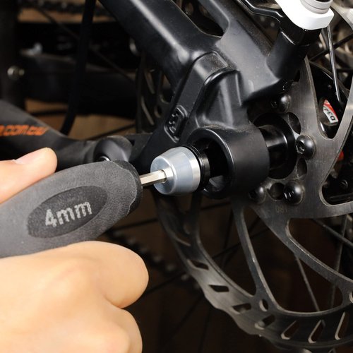 CyclingDeal Trainer Thru Axle - Bike Bicycle 12mm Rear Wheel Skewer for Indoor - Length 160mm to 172mm - Thread Pitch: M12 x P1.5 Spacers - 2.5mm/6mm Included