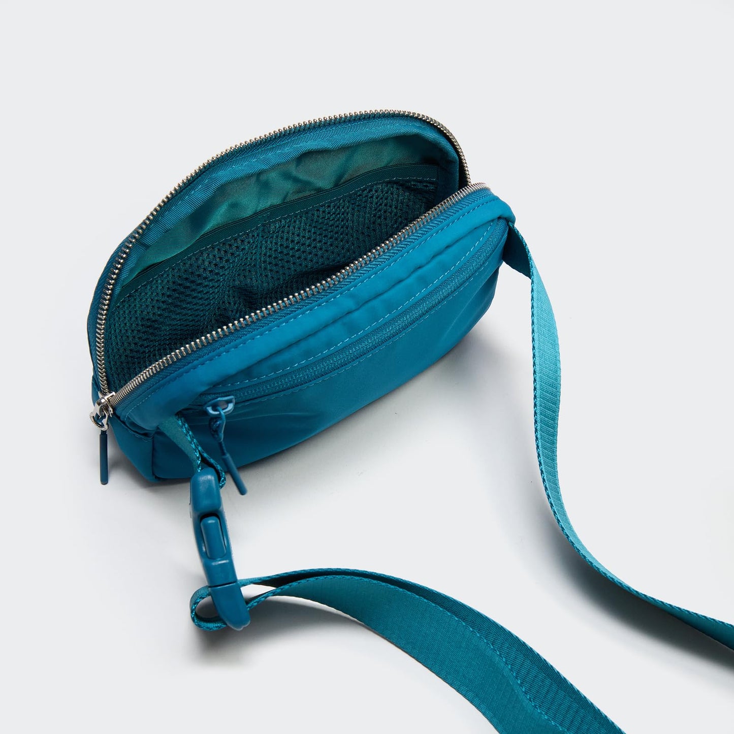 Pander Unisex Belt Bag Fanny Pack for Women with Adjustable Strap, Small Waist Pouch for Workout Running Traveling Hiking. (Ocean Blue)