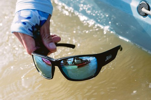 Hobie - Bluefin Float Polarized Sunglasses - Outdoor Sunglasses with HydroClean Lenses for Men and Women - Cobalt Mirror Lenses/Hank Cherry Satin Black & Red Frame