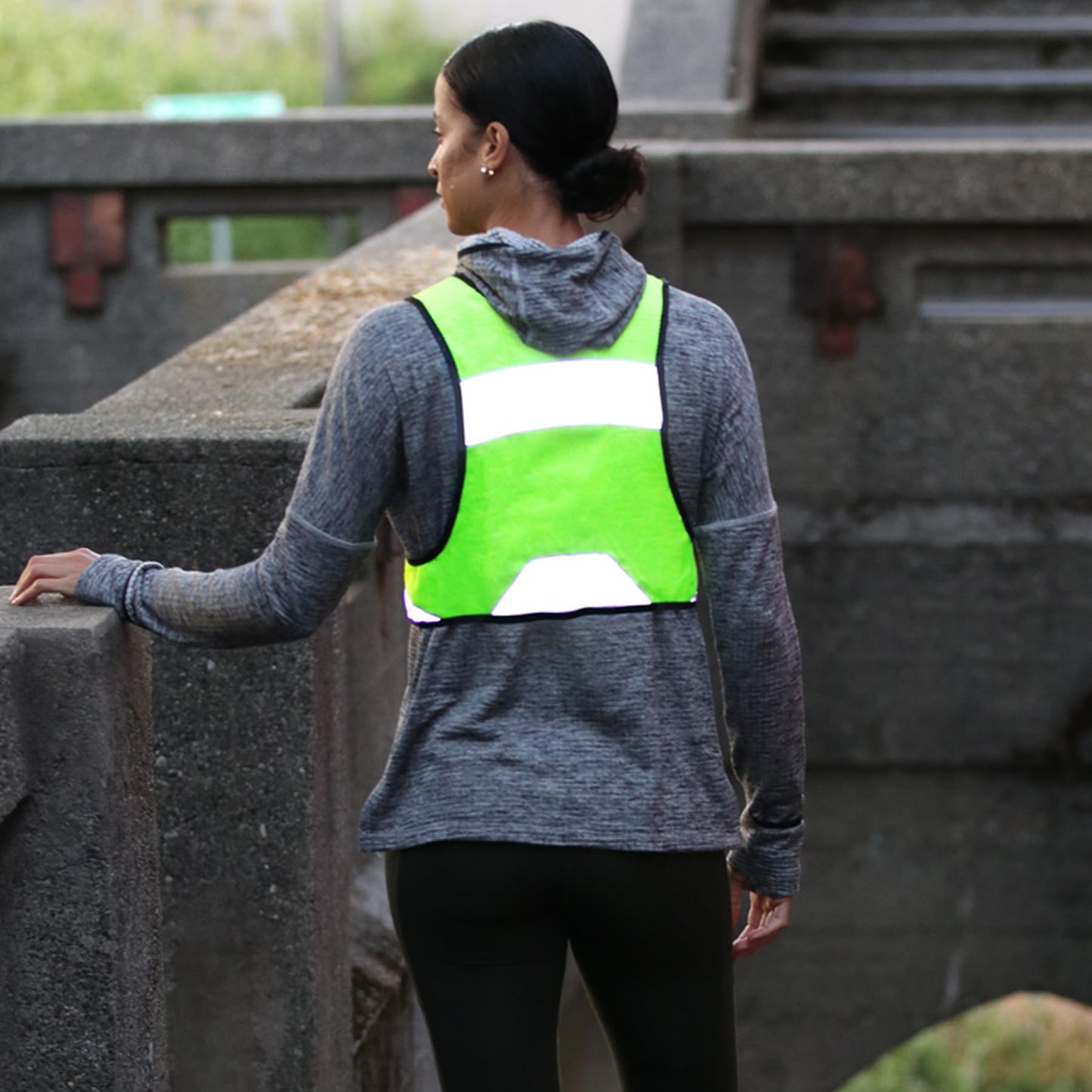 Amphipod Full Visibility Reflective Vest, Outdoor Safety Running Gear for Road Running, Jogging & Walking -Hi-Viz Green - L/XL