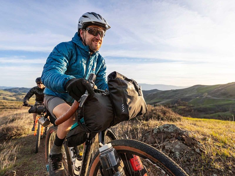 Topeak FrontLoader Bike Bag (Black) – 8L Waterproof Handlebar Bag for Bikepacking, Includes Removable Dry Bag, Quick-Release Mounts & Air Release Valve