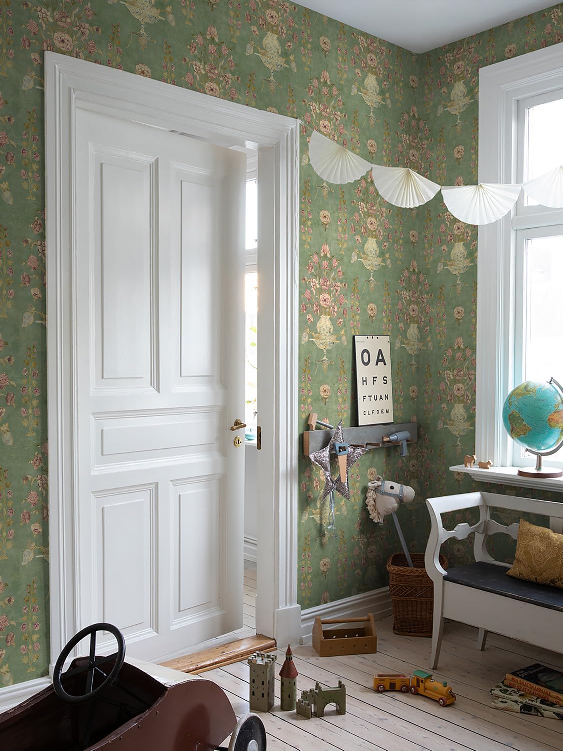 Orainege Floral Wallpaper Peel and Stick Wallpaper Modern Contact Paper 16.9in x 118.1in Self Adhesive Wall Paper for Bedroom Bathroom Shelf Liner Decor Removable