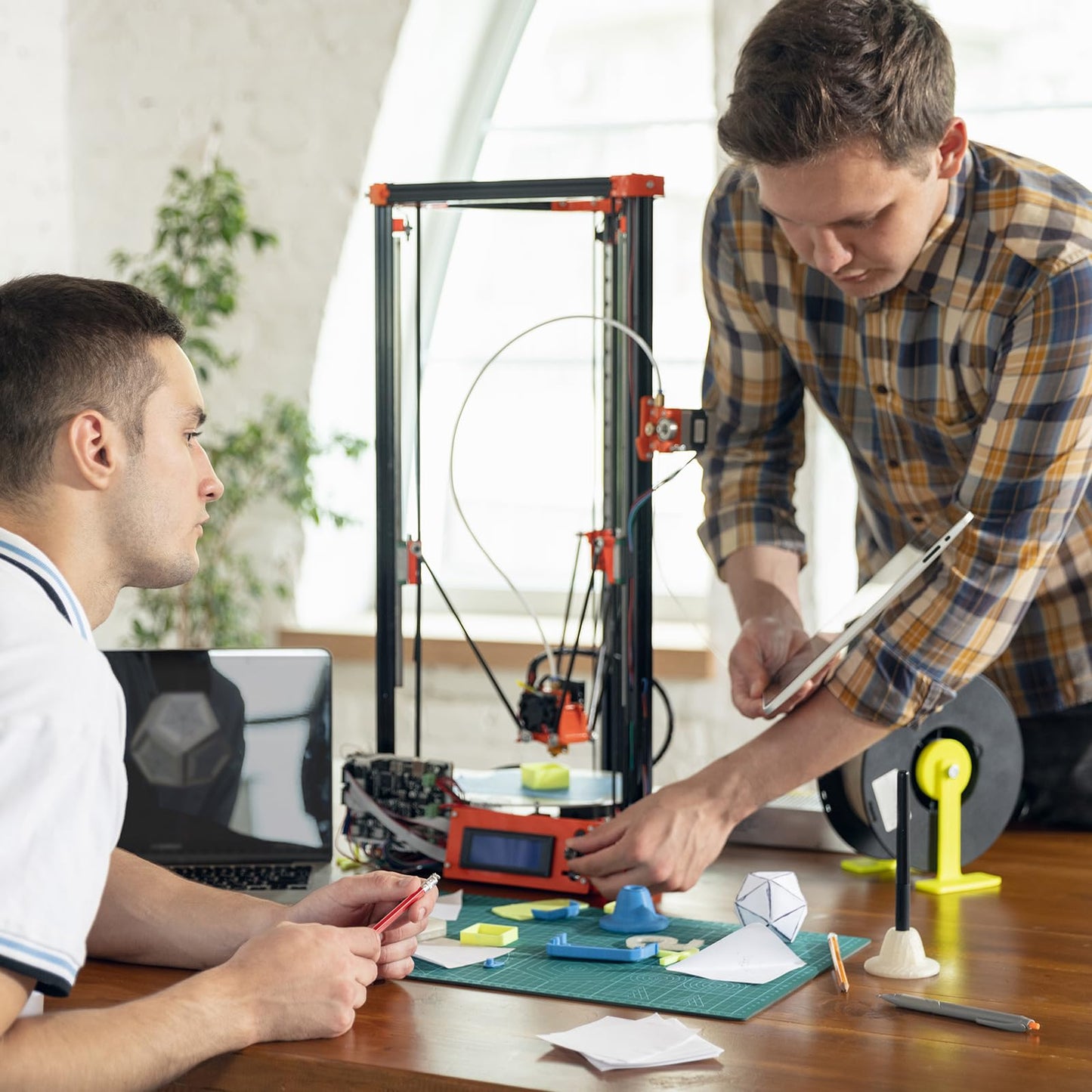 VGBUY 500Pcs M4 Screw Kit, Black M4 Screws (7 Sizes 6-30mm), Assorted Metric Nuts and Bolts Assortment Kit, Hex Socket Head Cap 6/8/12/16/20/25/30mm with Washer Nuts, 12.9 Grade