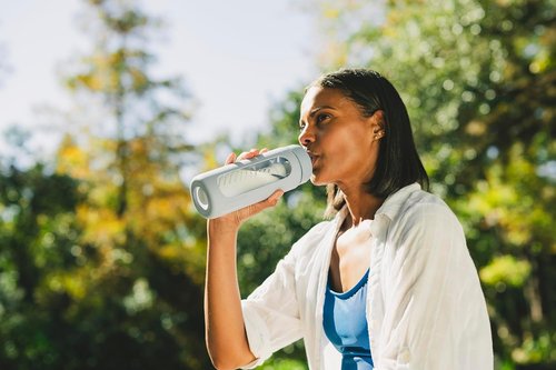 LifeStraw Go Series - Hand-Blown Glass Water Filter Bottle with Silicone Sleeve | 20oz, Aegean Sea