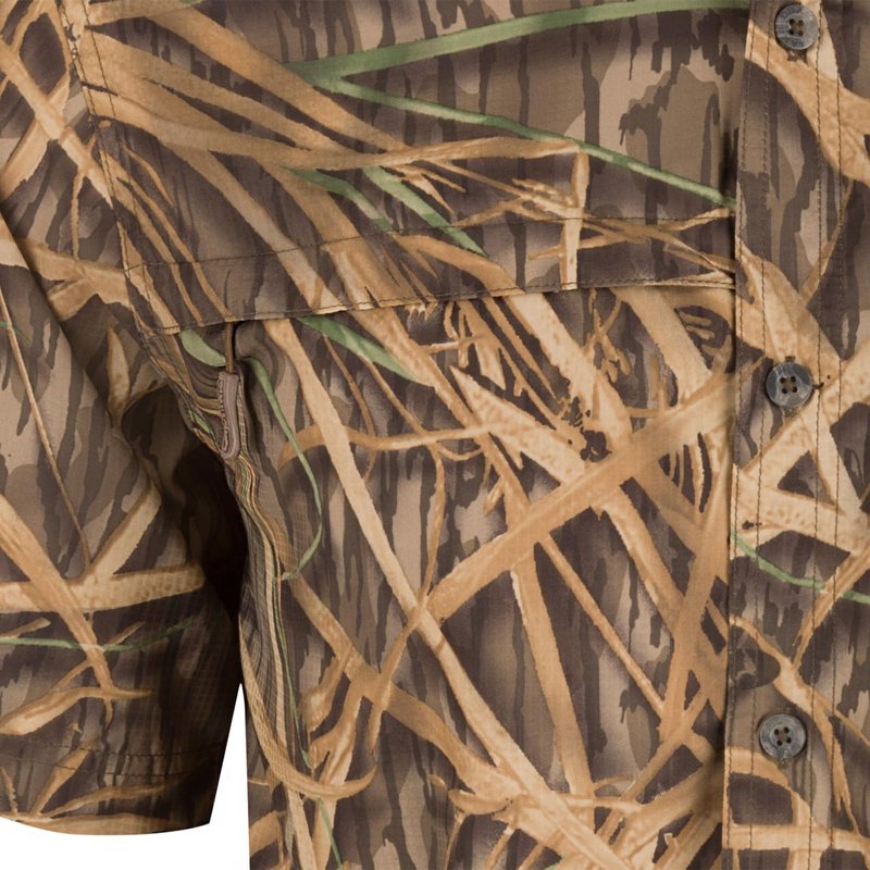 Drake Waterfowl Men's 8-Shot Flyweight Breathable Moisture-Wicking Quick-Drying Hunting Featherweight Short-Sleeved Shirt, Original Shadowgrass, Medium