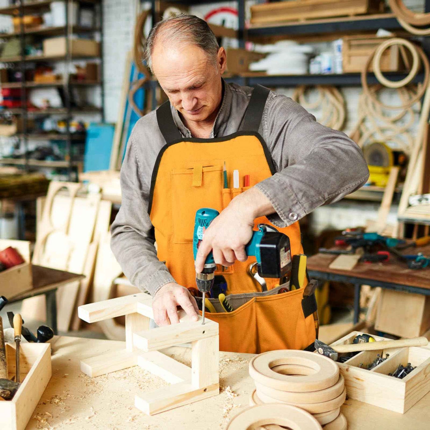 BRITEREE Work Tool Apron for Men and Women, Torso Length with 21 Tool Pockets, Durable Canvas Apron, DIY Enthusiasts, Gifts for Men Dad Father(Orange)