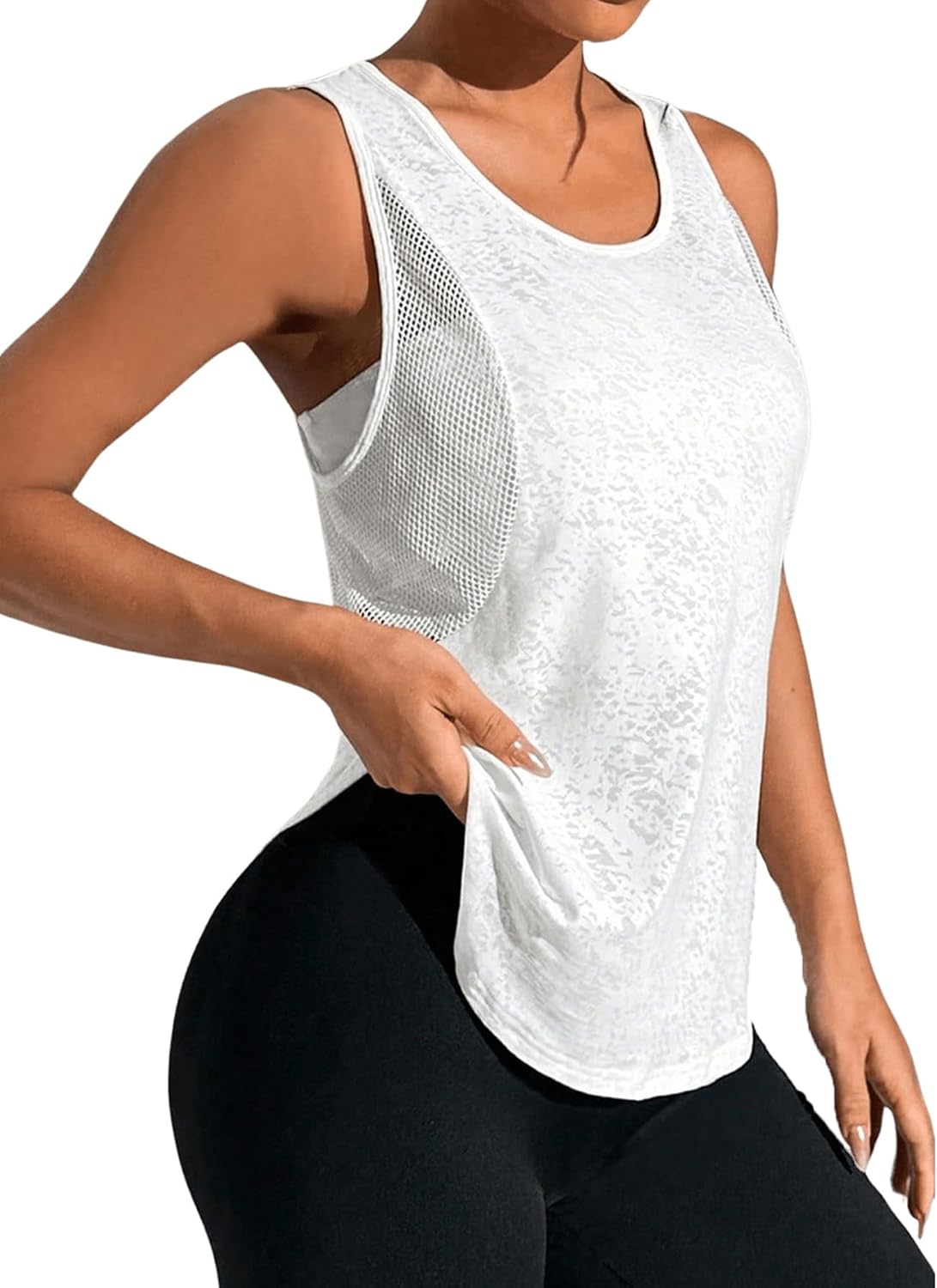 OYOANGLE Women's Athletic Mesh Tank Top - Sleeveless Yoga & Gym Shirt in Stylish Design