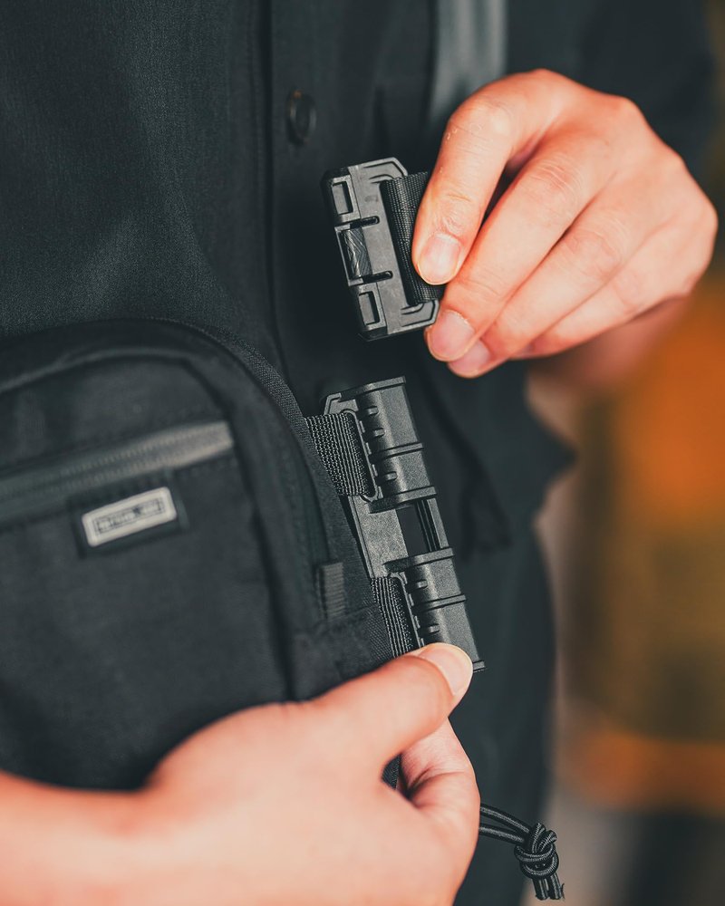 TACTICAL_GEEK Cache L4 EDC Sling Bag, Lightweight Crossbody Shoulder Bag, 2.9L High-Capacity Travel Chest Bag, Single Strap Bag for Casual Travel, Hiking, and Outdoor Sports (Black)