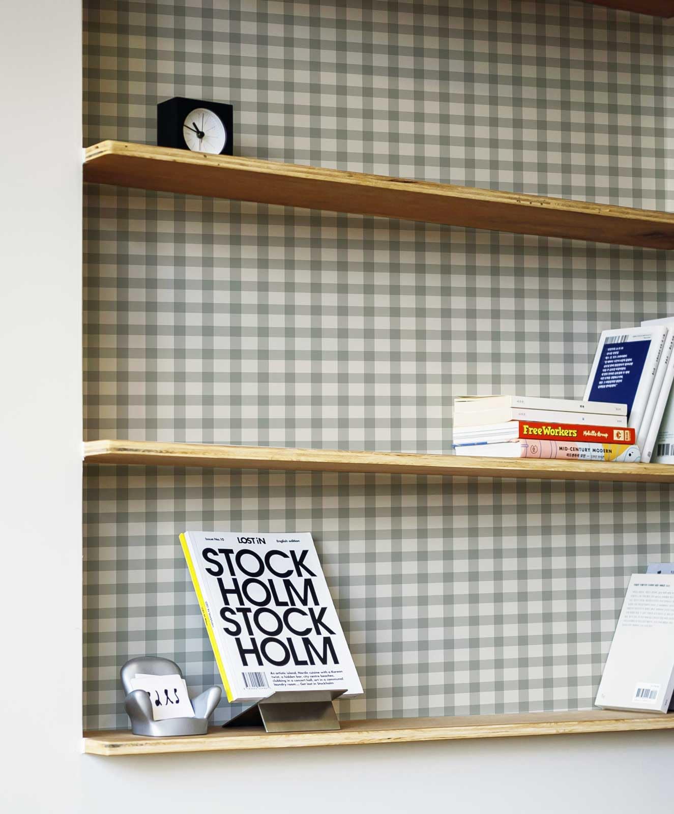 YXTII 17.3"×78.7" Plaid Wallpaper Stick and Peel, Striped Farmhouse Self Adhesive Contact Paper Wallpaper for Bathroom Bedroom Nursery Shelf Drawer Liner