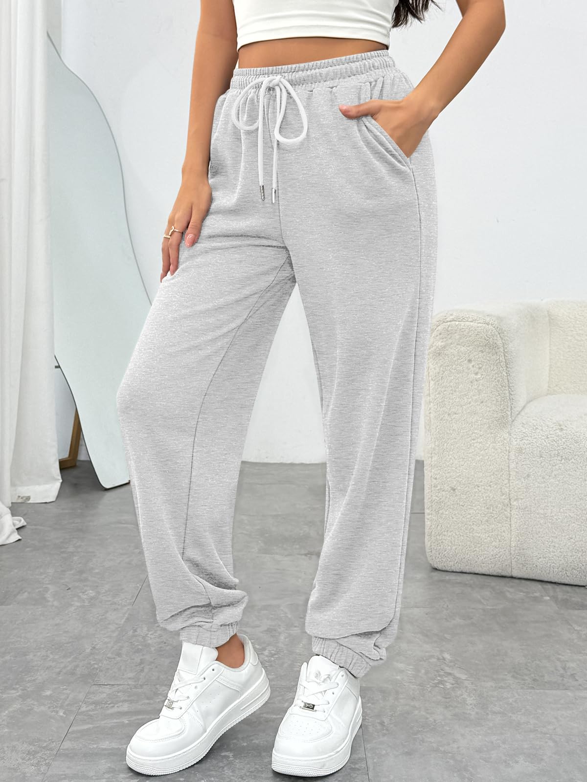 Trendy Queen Women's Sweatpants Athletic Joggers Baggy Pants Lounge Bottom 2026 Fall Fashion with Pockets Grey L