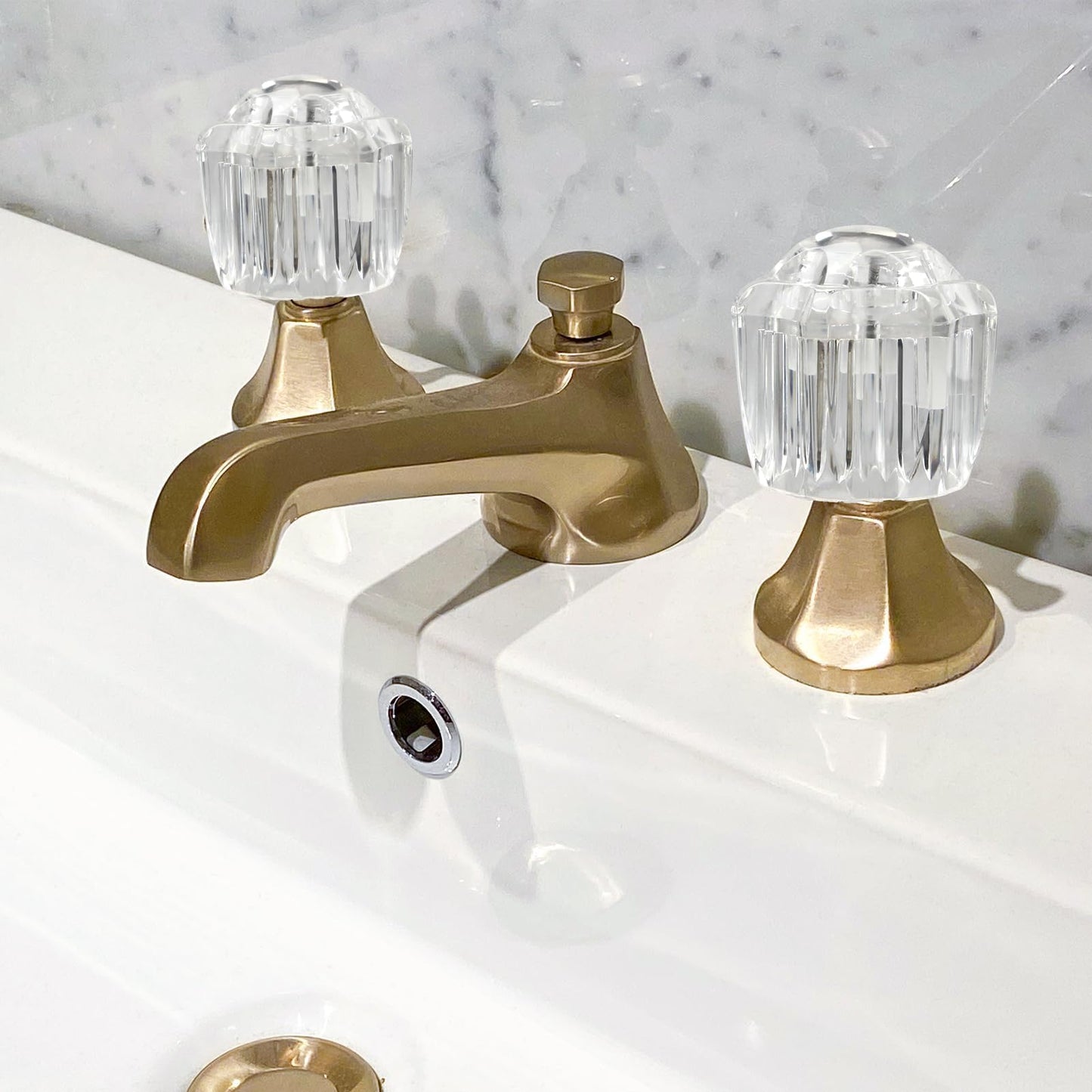 2 Pcs Bathtub Faucet Handles Shower Knobs Replacement Hot and Cold Bathroom Sink Faucet Knob Replacement with Screws Inner Hole Diameter of 8mm Compatible with Delta/LDR/Delex/Peerless Faucets, Gold