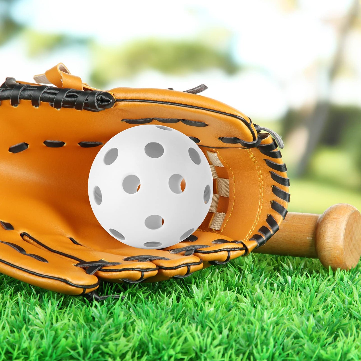 Coopay 18 Pack Plastic Baseballs Soft Baseballs Practice Balls Lightweight Hollow Training Balls with a Drawstring Bag for Hitting Pitching Batting Indoor Outdoor Sport (White)