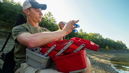 Flambeau Outdoors 6383TB 3-Tray Tackle Box - Classic Fishing Lure Storage Organizer, Large Portable Tackle Box, 32 Tray Compartments, Red/Gray
