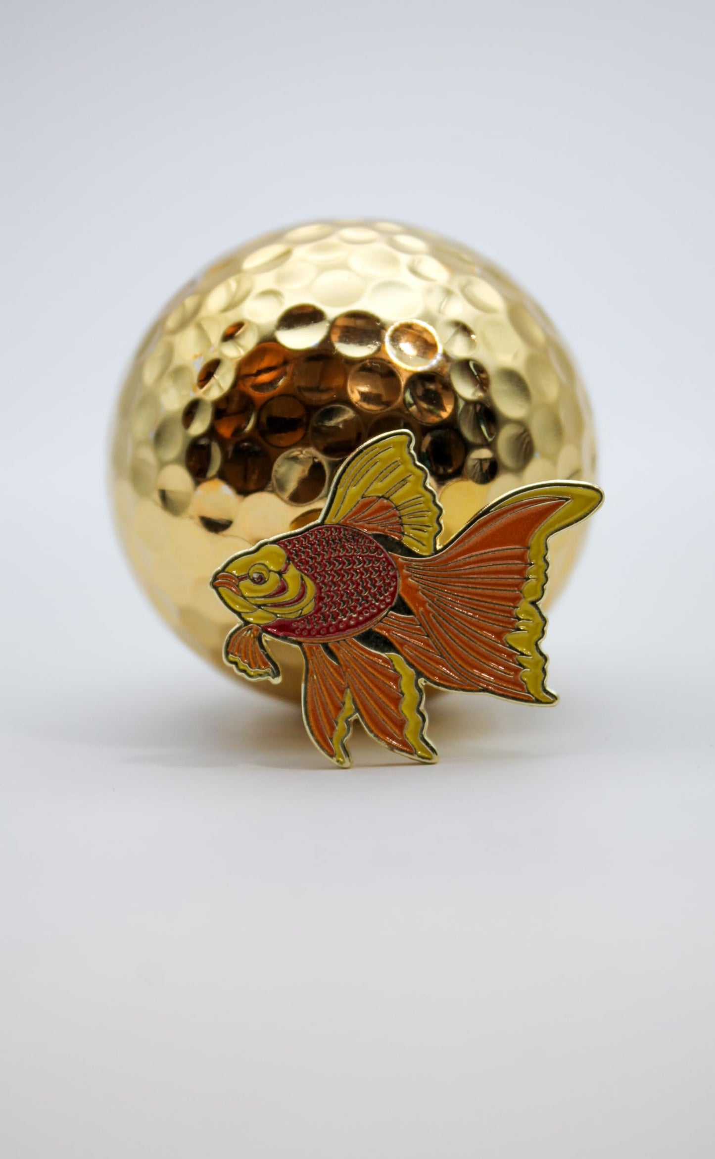 MULLIGAN HOOLIGAN Gold Fish Golf Ball Marker + Magnetic Hat Clip, Funny and Unique Golf Gifts, Premium Quality, The Perfect for Your Favorite Golfer, Golf Accessories for Any Occasions