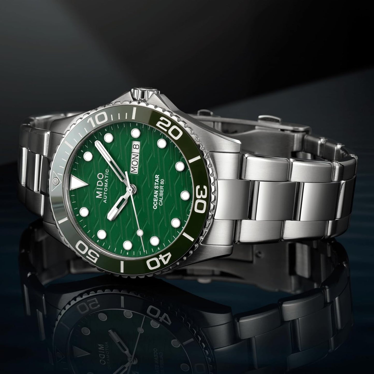 MIDO Ocean Star 200C - Swiss Automatic Diving Watch for Men - 42.5mm Stainless Steel Case | Rotating Ceramic Bezel