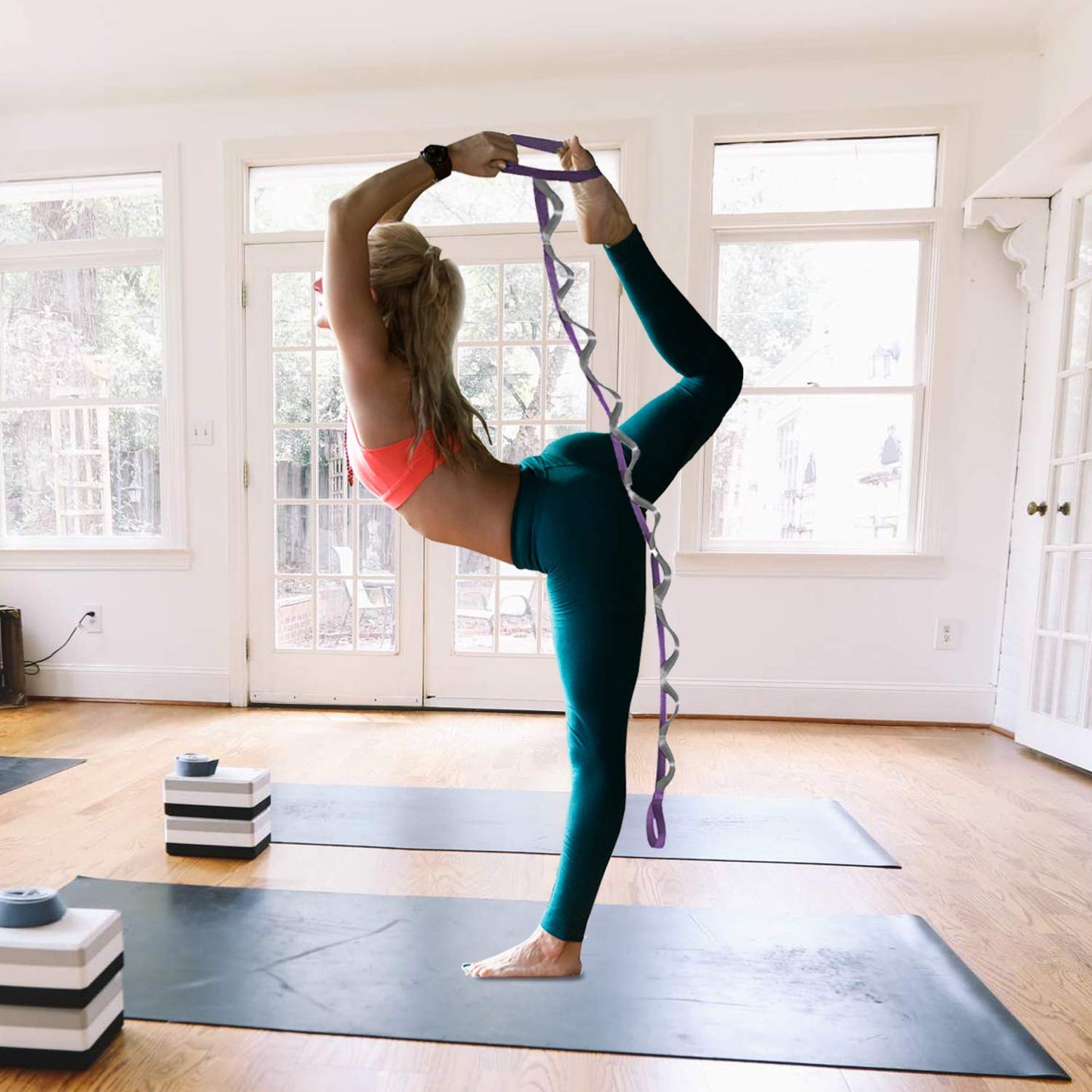 SANKUU Yoga Straps Stretching Strap with 12 Loops Workout Poster, Straps for Stretching Physical Therapy Equipment Long Stretch Out Bands for Exercise, Pilates and Gymnastics for Women Men (Purple)