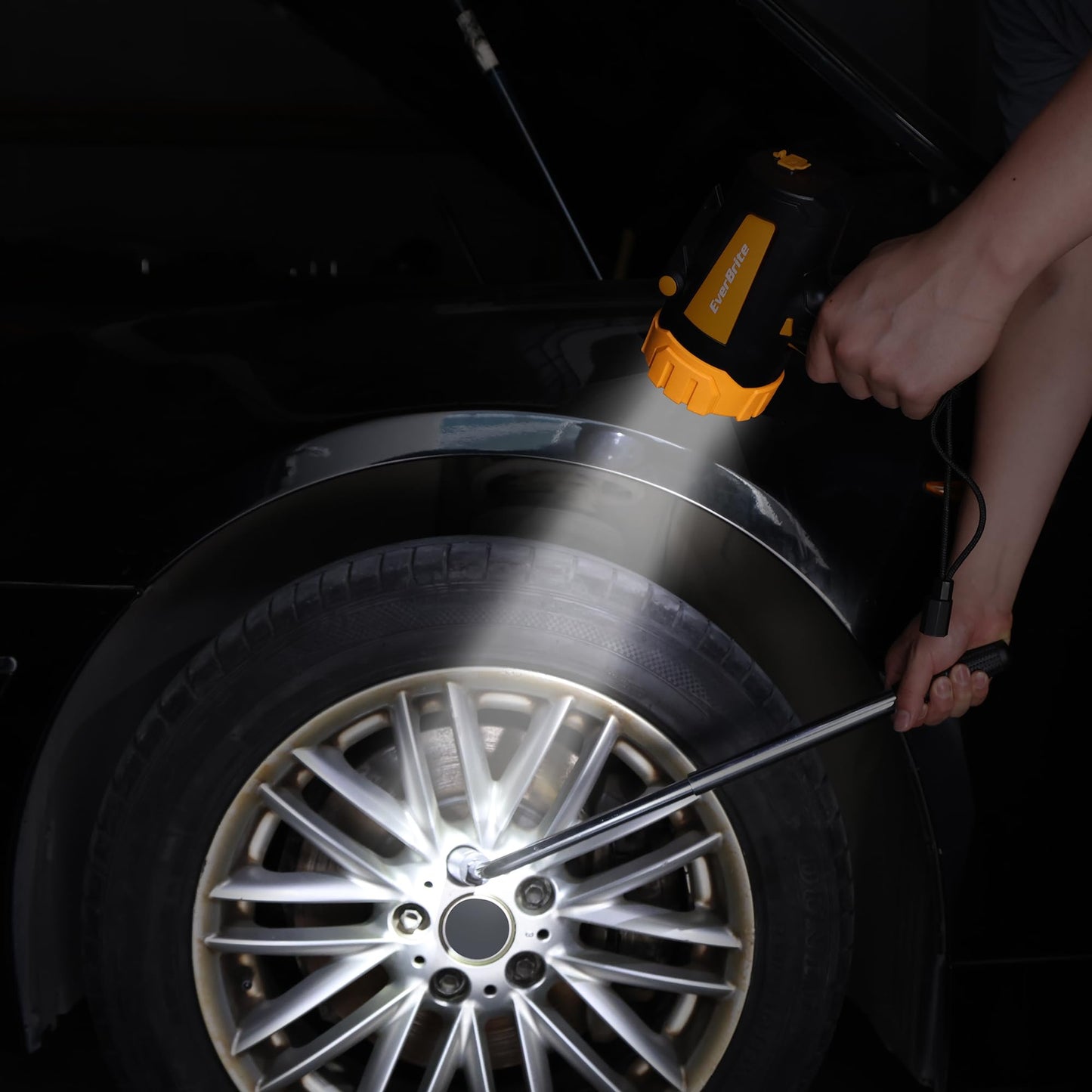 EverBrite Powerful Rechargeable Spotlight, 500lm LED Flashlight with Adjustable Stand, Perfect for Outdoor, Work, Emergency