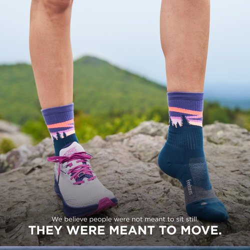 Feetures Trail Max Cushion Mini Crew Sock - Hiking Socks for Men & Women - Purple Aurora, Medium (1 Pair)