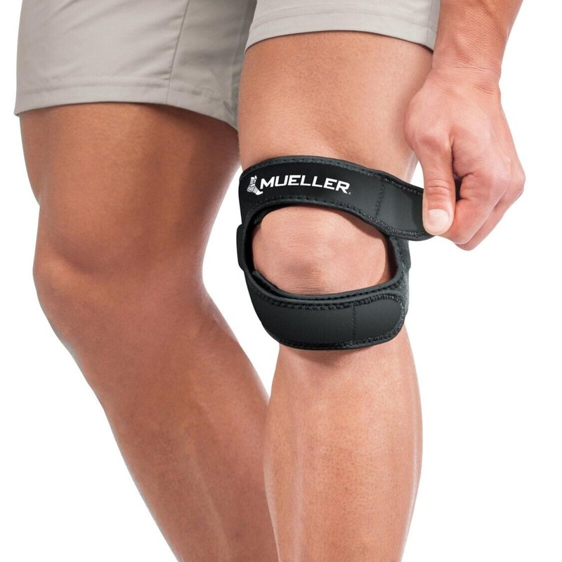 MUELLER Sports Medicine Adjustable Max Knee Single Strap, Knee Pain Relief Support for Men and Women, Ideal for Osgood-Schlatter's, Runner's Knee, Patellar Tendinitis, Black, Large/X-Large