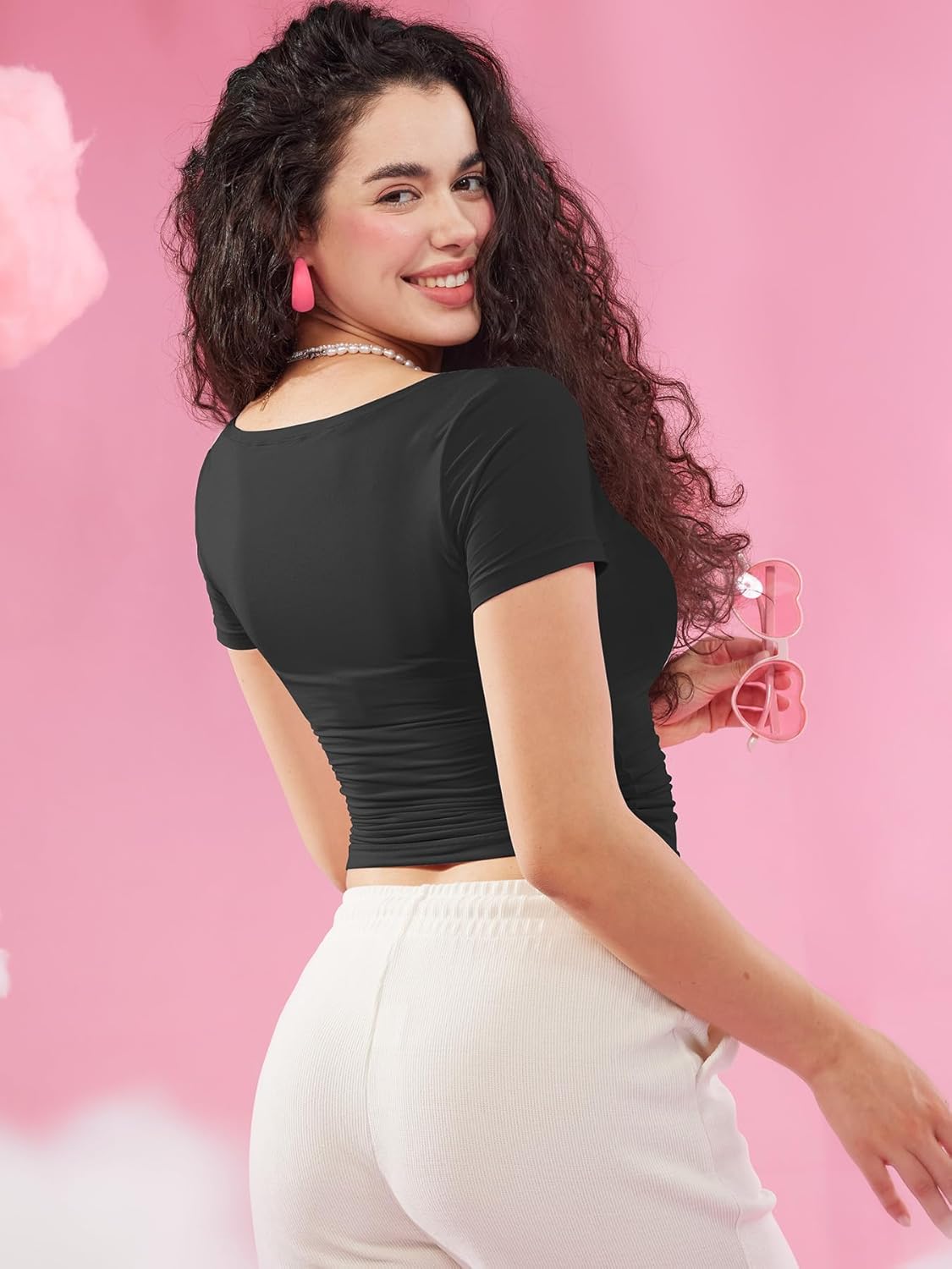YEOREO Women's Slim Fit Scoop Neck Crop Top - Short Sleeve Double Lined T-Shirt in Black, Size L