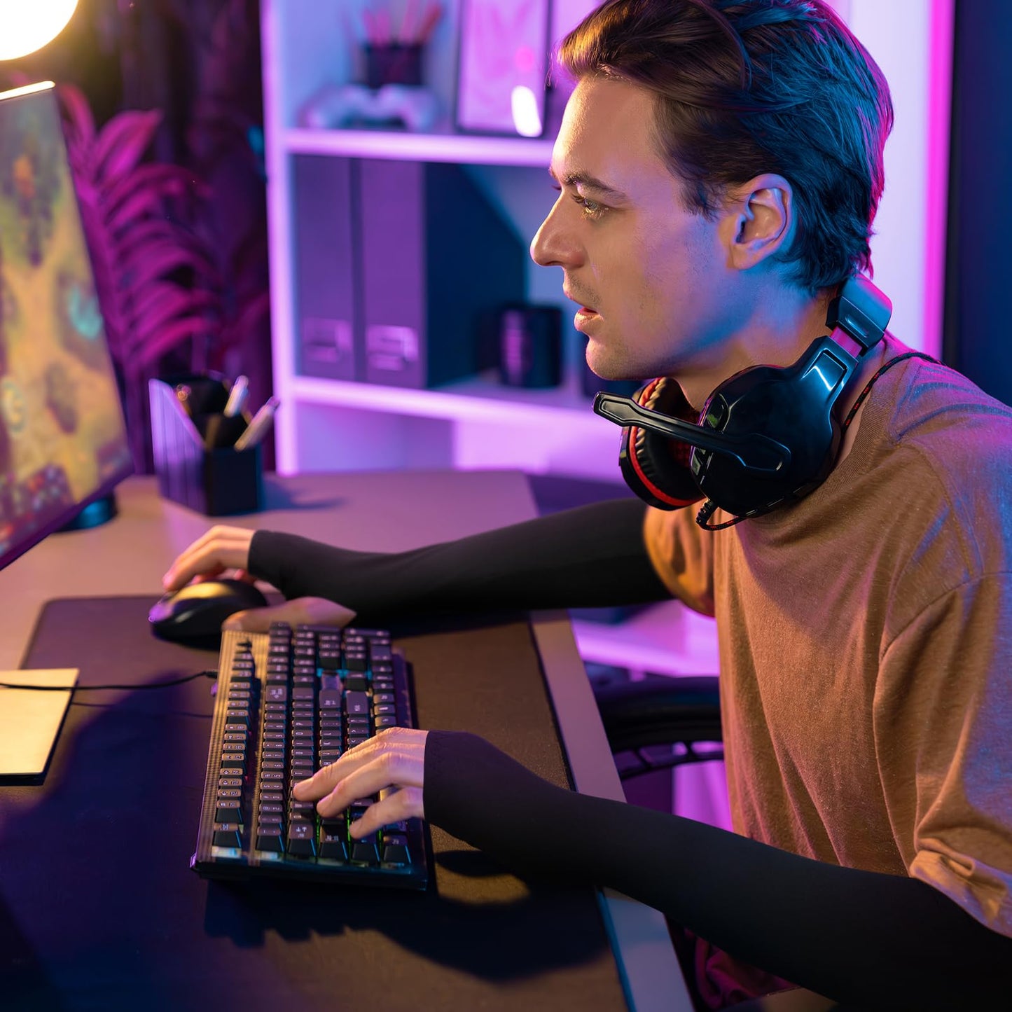 Jeere 3 Pairs Gaming Arm Sleeve PC with Thumb Hole UV Sun Protection Cooling Compression Sleeves Cover for Esports Gamers Men Women Gift