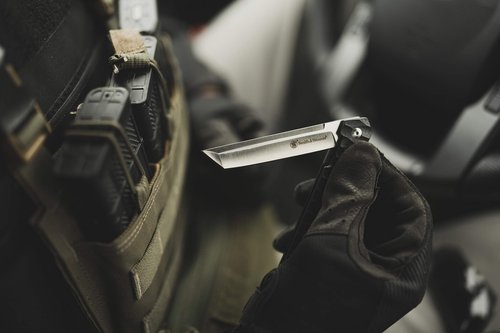 Smith & Wesson 24/7 8.25in Stainless Steel Ultra-Glide Folding Knife with 3.5in Tanto Blade and G10 Handle for Outdoor, Tactical, Survival and EDC, Black