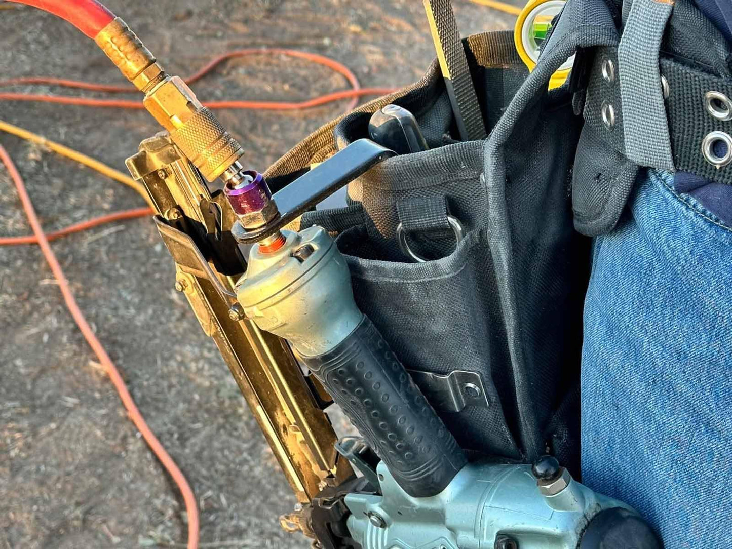 RayMagic Steel Pneumatic Tool Rafter Hook Hanger, Lightweight, Durable,Reusable Metal Organaizer Adjustable Easy Install Hooks with 1/4" Air Tool Swivel Fitting, for Air Nailer, 1-Piece, Purple