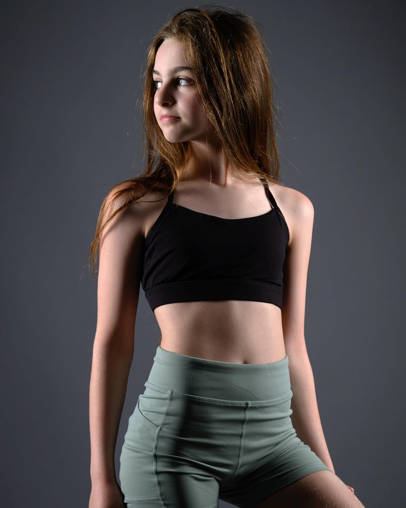 Stelle Girls Sports Bra Training Bra Spaghetti Strap Y Back Bra Yoga Crop Top for Teens Kids(Black,L)