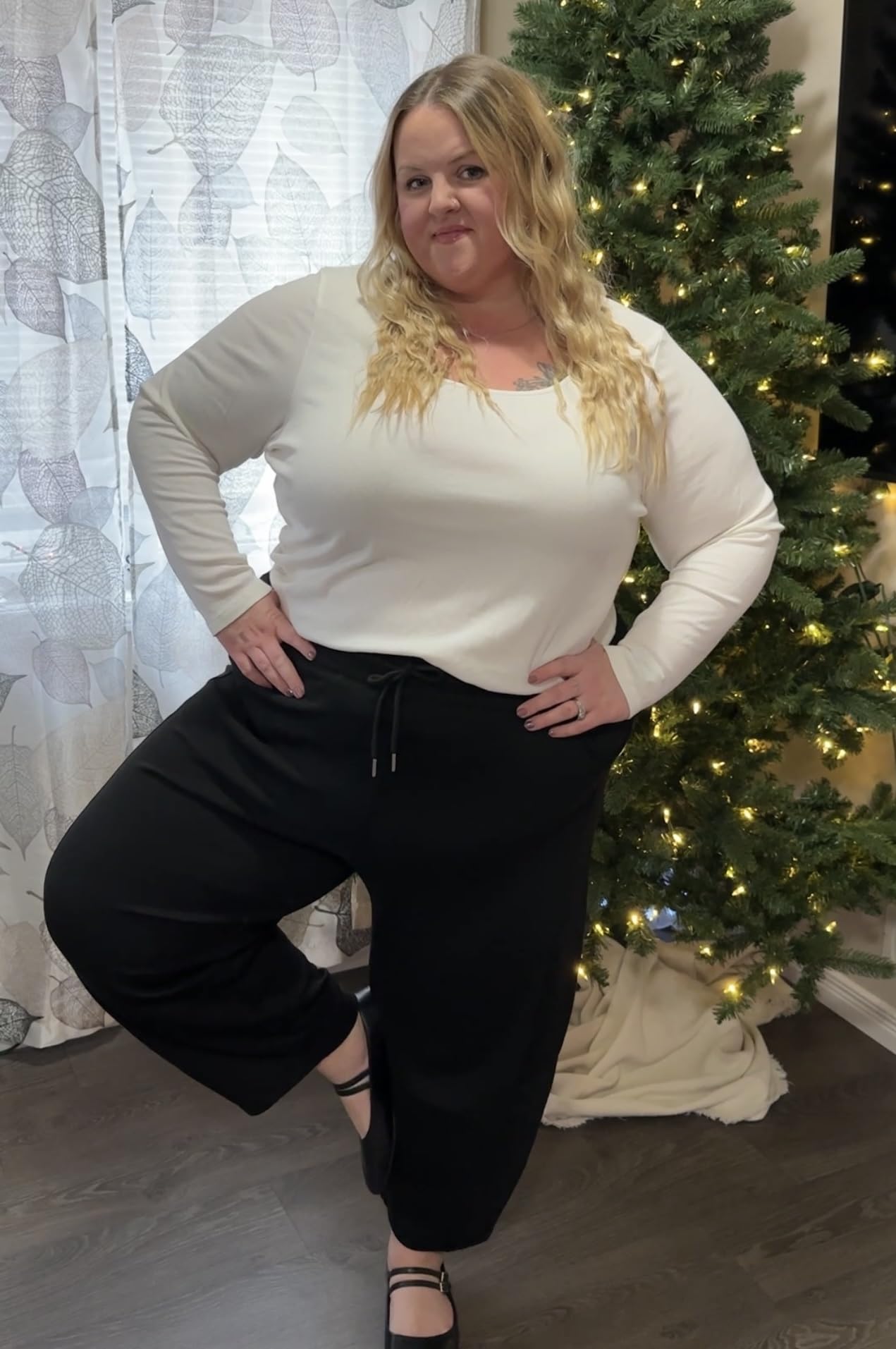 RITERA Plus Size Pants for Curvy Women Black Barrel Leg Sweatpants Womens Drawstring Wide Leg Sweat Pants Elastic Waist Joggers Athletic Pant Causal Lounge Palazzo Trousers with Pockets 2XL 18W 20W