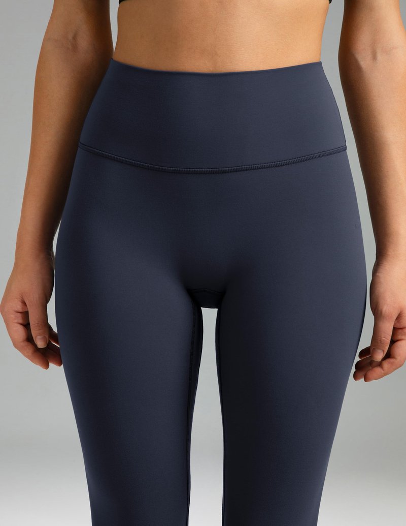 Colorfulkoala Dreamlux No Front Seam Leggings for Women High Waisted Capris 21" Inseam Yoga Pants (Blue Ink, M)