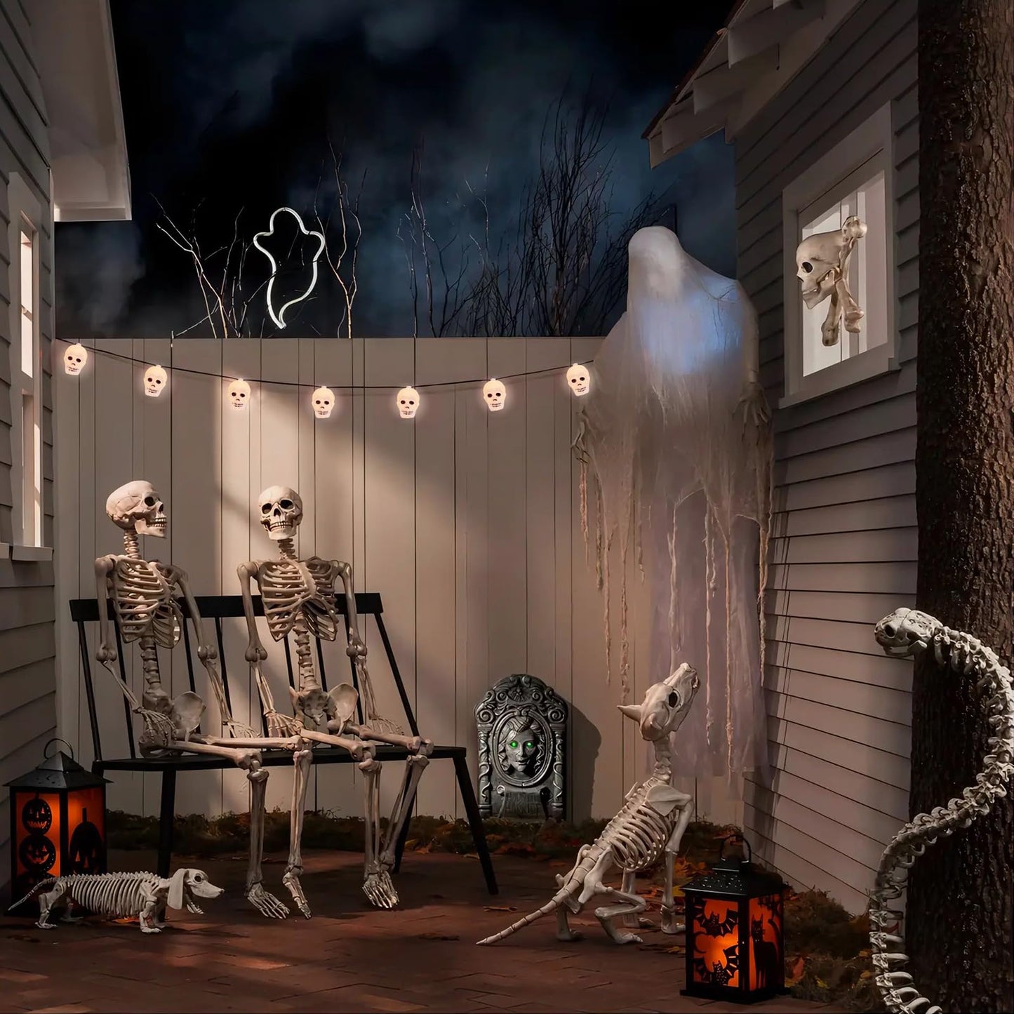 Skull String Lights - 8.5Ft Plug in String Lights Outdoor with 10 White Skeleton for Indoor/Outdoor Halloween Decoration, Hanging Ghost Head Lights for Party Patio Garden