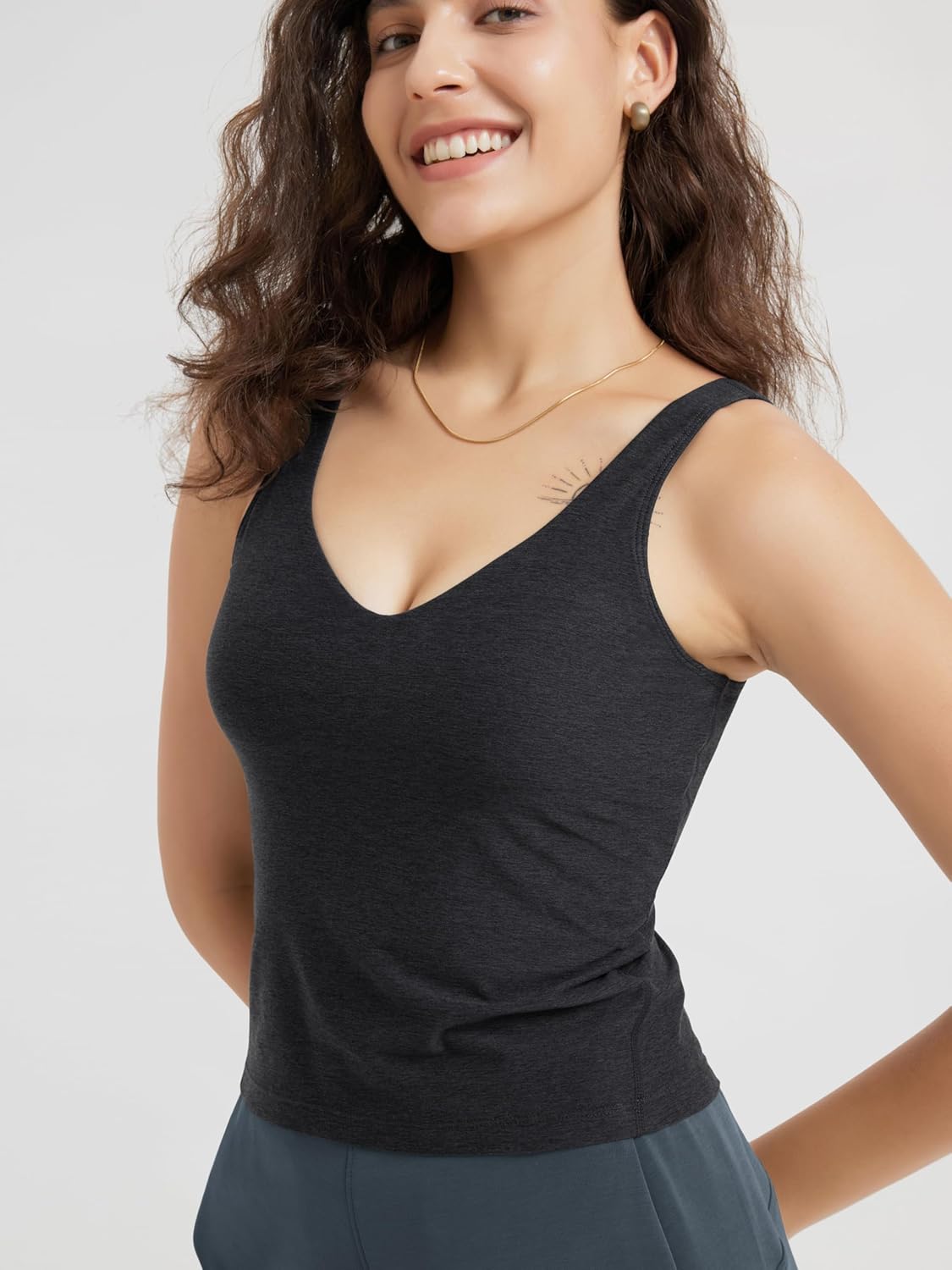 ODODOS Cloud Feeling Tank Bra - Women's U Back Wirefree Longline Sports Bra with Removable Pads