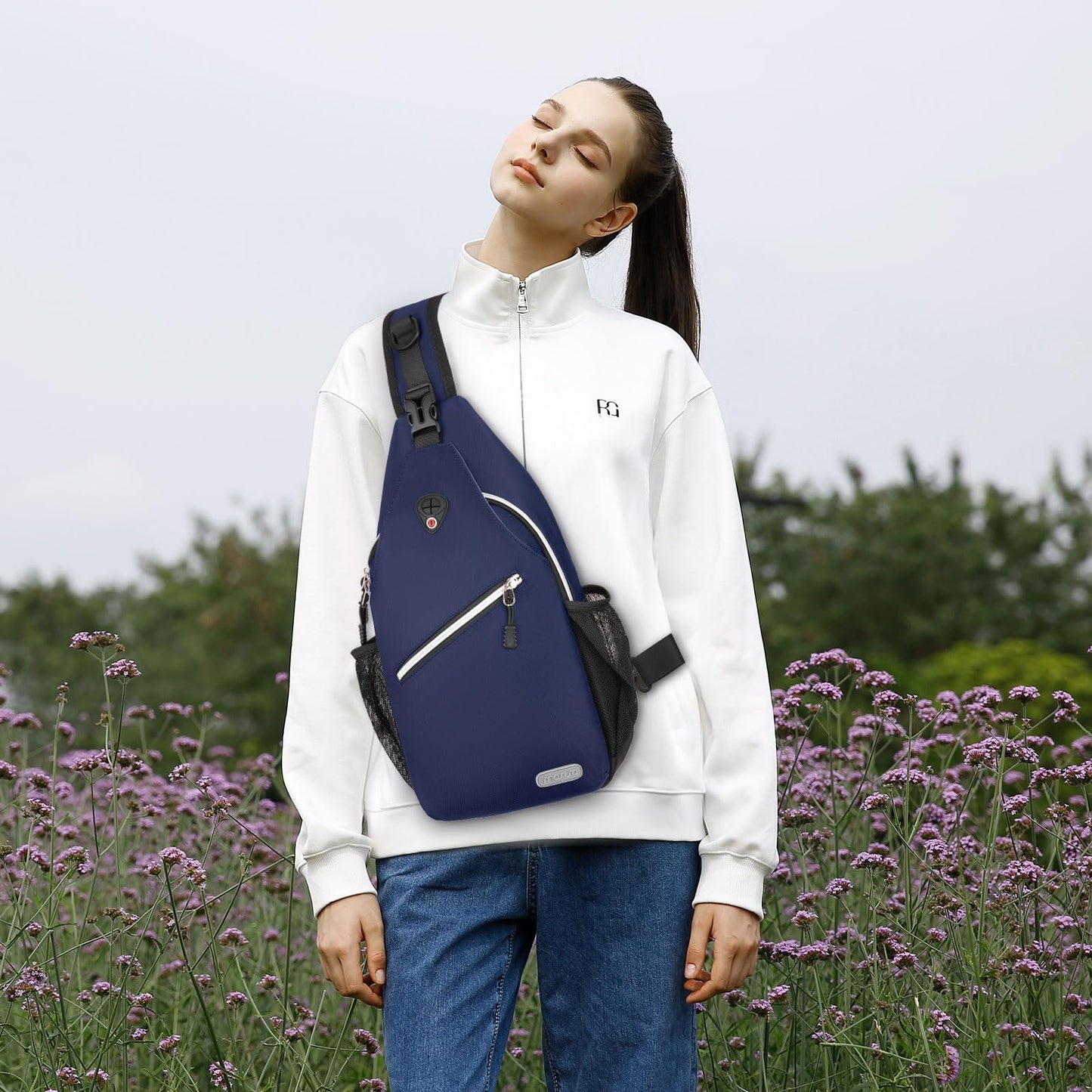 MOSISO Small Sling Bag for Women Men, Casual Crossbody Shoulder Bag, Sling Backpack Chest Daypack forTravel Hiking, Navy Blue, Medium