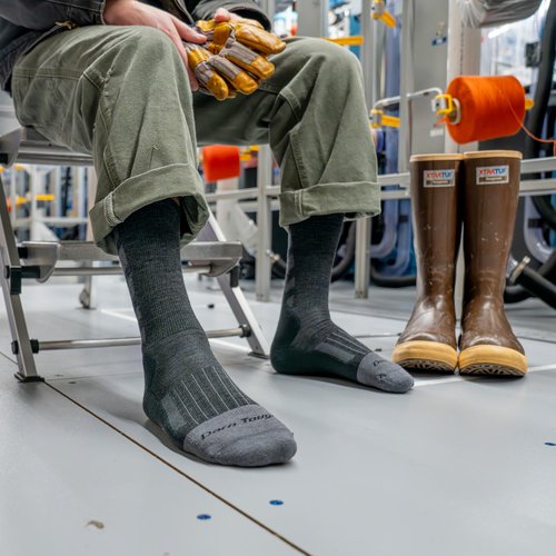Darn Tough Vermont Stanley K Boot Socks for Men, Gravel, Medium - Work Boot Socks, Lightweight with Cushion Men's