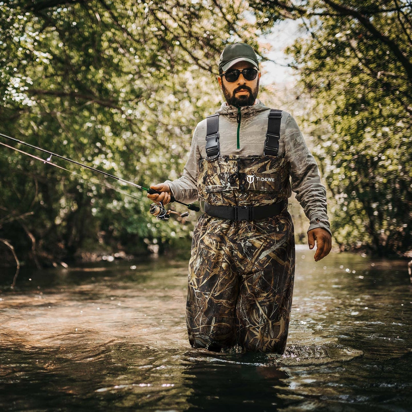 TIDEWE Chest Waders with Mesh Lining(Upgraded), Realtree Max 5 Camo Waterproof Waders for Fishing & Hunting, Bootfoot PVC Waders with Boot Hanger for Men & Women (Size 5)