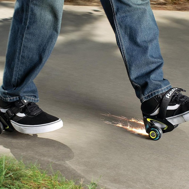 Razor Heavy Duty Jetts Heel Wheels with Spark Pads, Skid Pads, and Hook and Loop Strap for Ages 6 or Older and Supports up to 176 pounds, Green