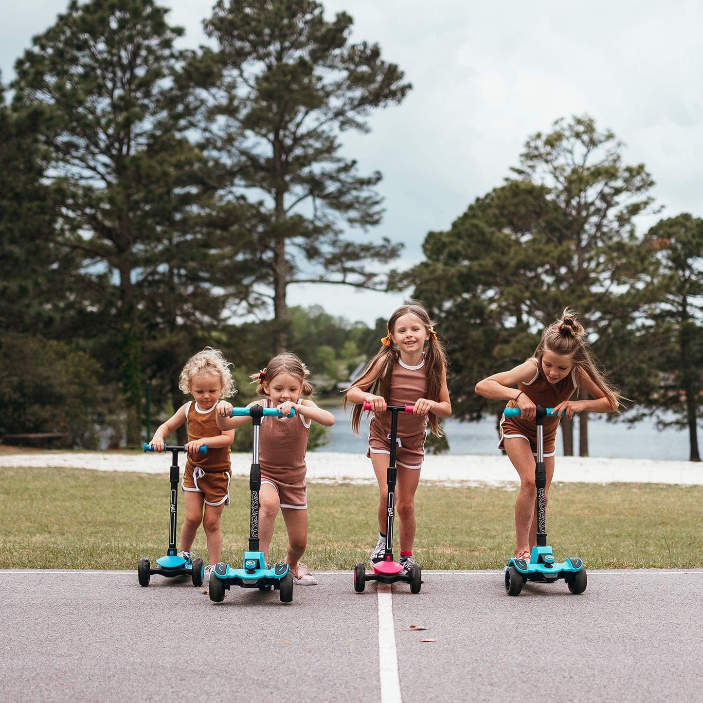 6KU Kids Scooter - Adjustable Height & Flashing LED Wheels | Extra-Wide 3-Wheel Design for Ages 3-10