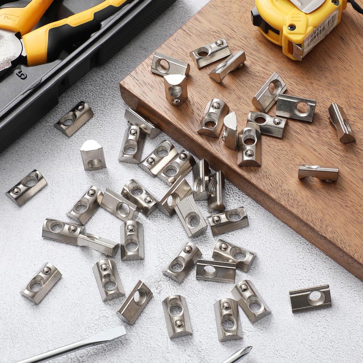 Yaocom 100 Pcs 2020 Series M5 T Nuts Half Roll in Spring Silver Thread Spring Carbon Steel European Standard T Nut for Aluminum Extrusion Profile