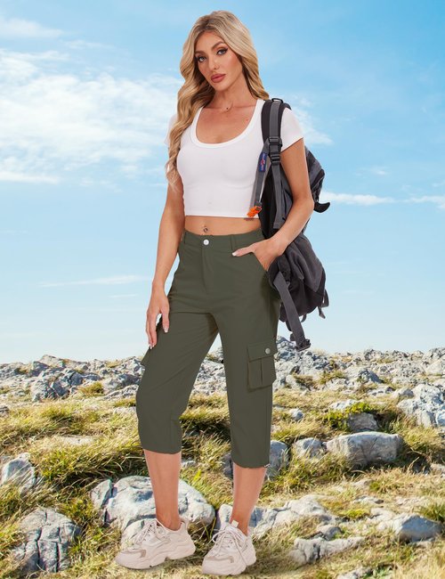 DAOAO Cargo Capris for Women Hiking Pants Casual Summer Quick Dry Outdoor Travel Pull On Capri with 6 Pockets Green L