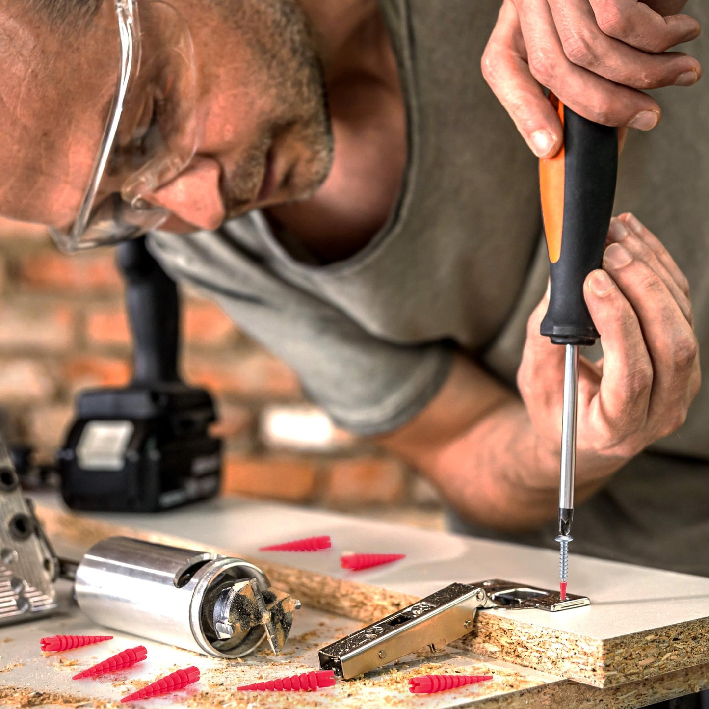 Gulfmew 15 Pcs Wood Anchor, Stripped Screw Hole Repair Kit for Wood, Door Hinge Screw Hole Repair Fits Screws Sizes #2 to #16, Red