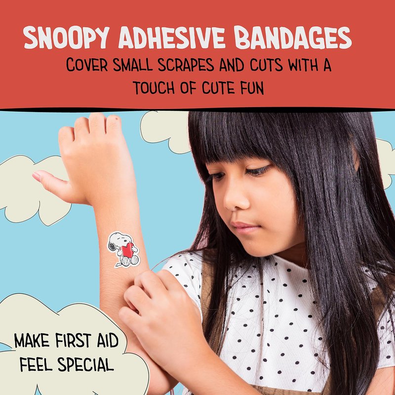AQUARIUS Peanuts Snoopy Adhesive Bandages – 20 Count Cartoon Snoopy Bandages in Travel Case, Kids First Aid Supplies, Latex-Free Nonstick Sterile Plasters for Minor Cuts