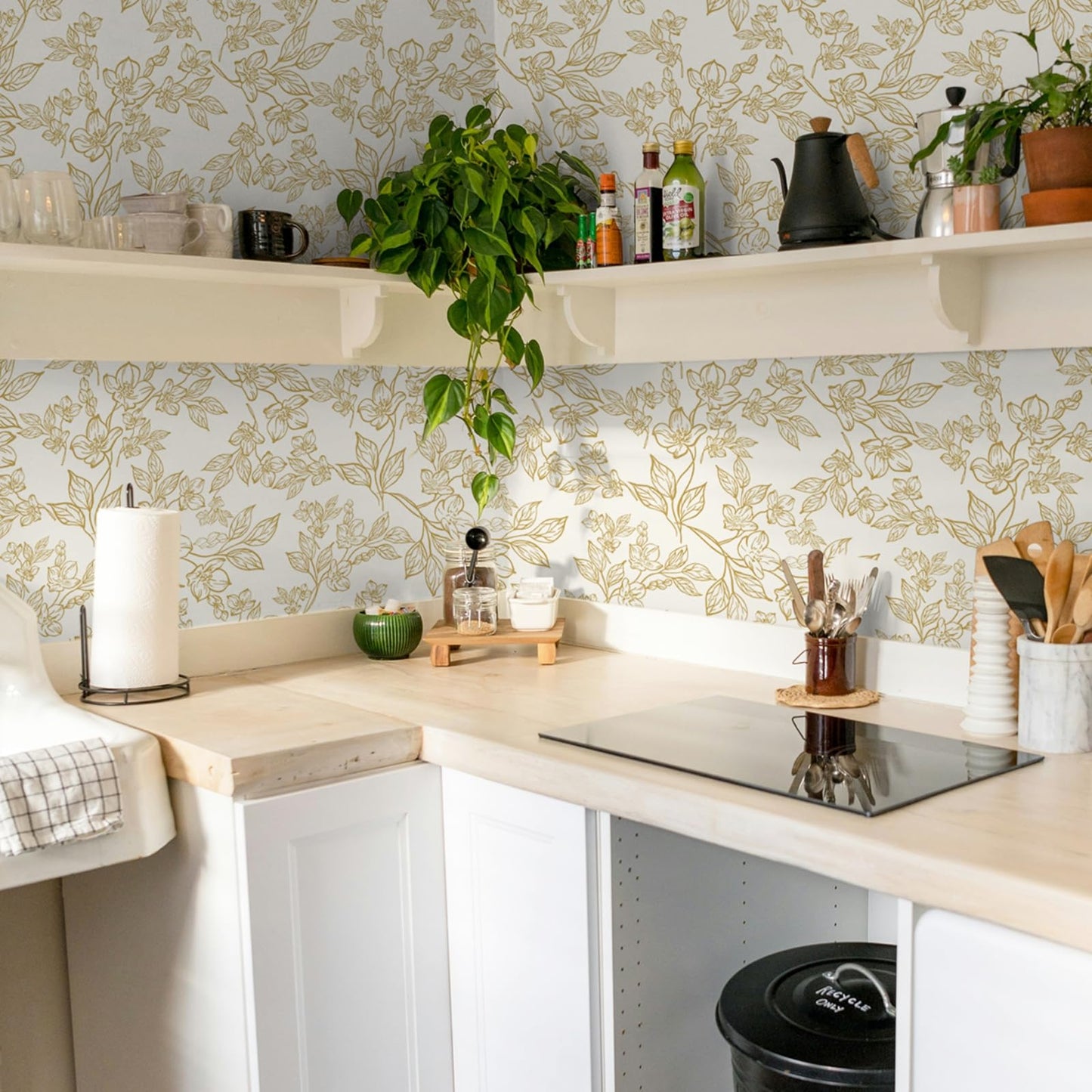 Ismoon Floral Peel and Stick Wallpaper Vintage Beige Contact Paper White Gold Stick on Wallpaper Textured Removable Self Adhesive Wall Paper for Bedroom Vinyl 17.3x78.7in