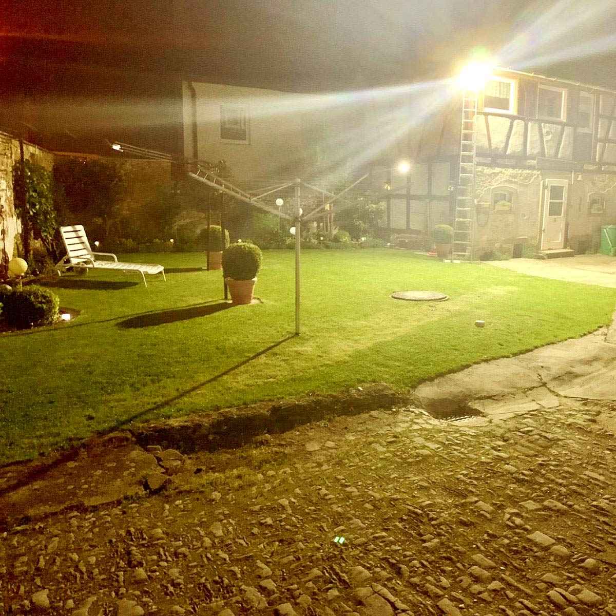 2 Pack 150W Led Flood Light, 15000lm 3000K Warm White Exterior Flood Lighting, Outdoor Indoor Flood Light Fixture Landscape Security Floodlight Spotlight for Yard, Garden, Garage, Rooftop