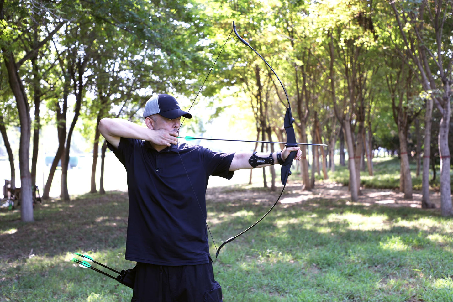 Archery Takedown Recurve Bow and Arrow Set for Adults/Beginners/Youth