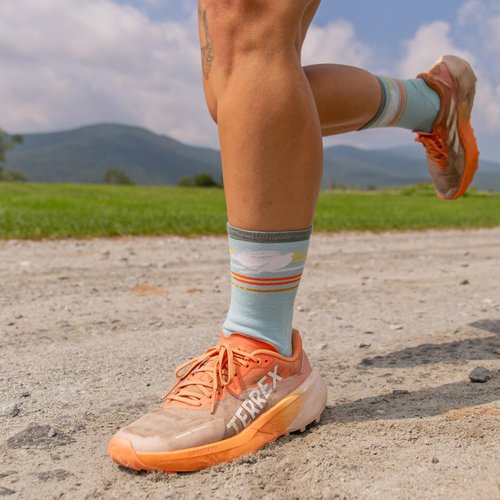 Darn Tough Vermont Women's Micro Crew Ultra-Lightweight Running Sock (Style 1050) - Glacier, Medium