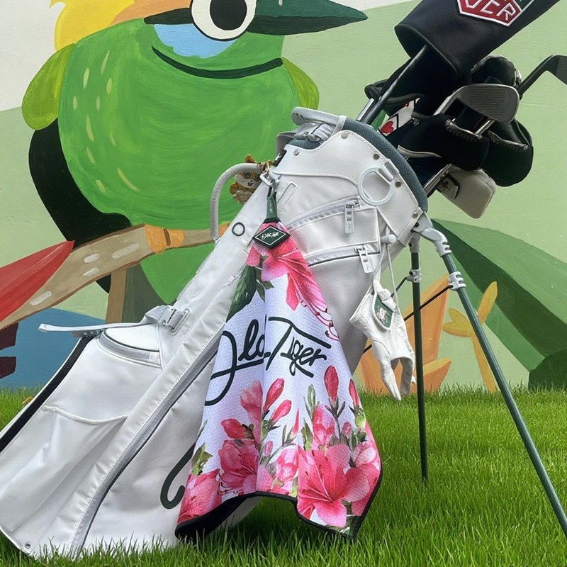 Swig Sip Premium Magnetic Golf Towel - Fast Drying, Easy Clean, Soft Waffle Weave Towel for Men & Women - 18x18inches,with Magnet for Golf Carts & Clubs - Ideal for Golfers (Flowers, 16 * 24 inches)