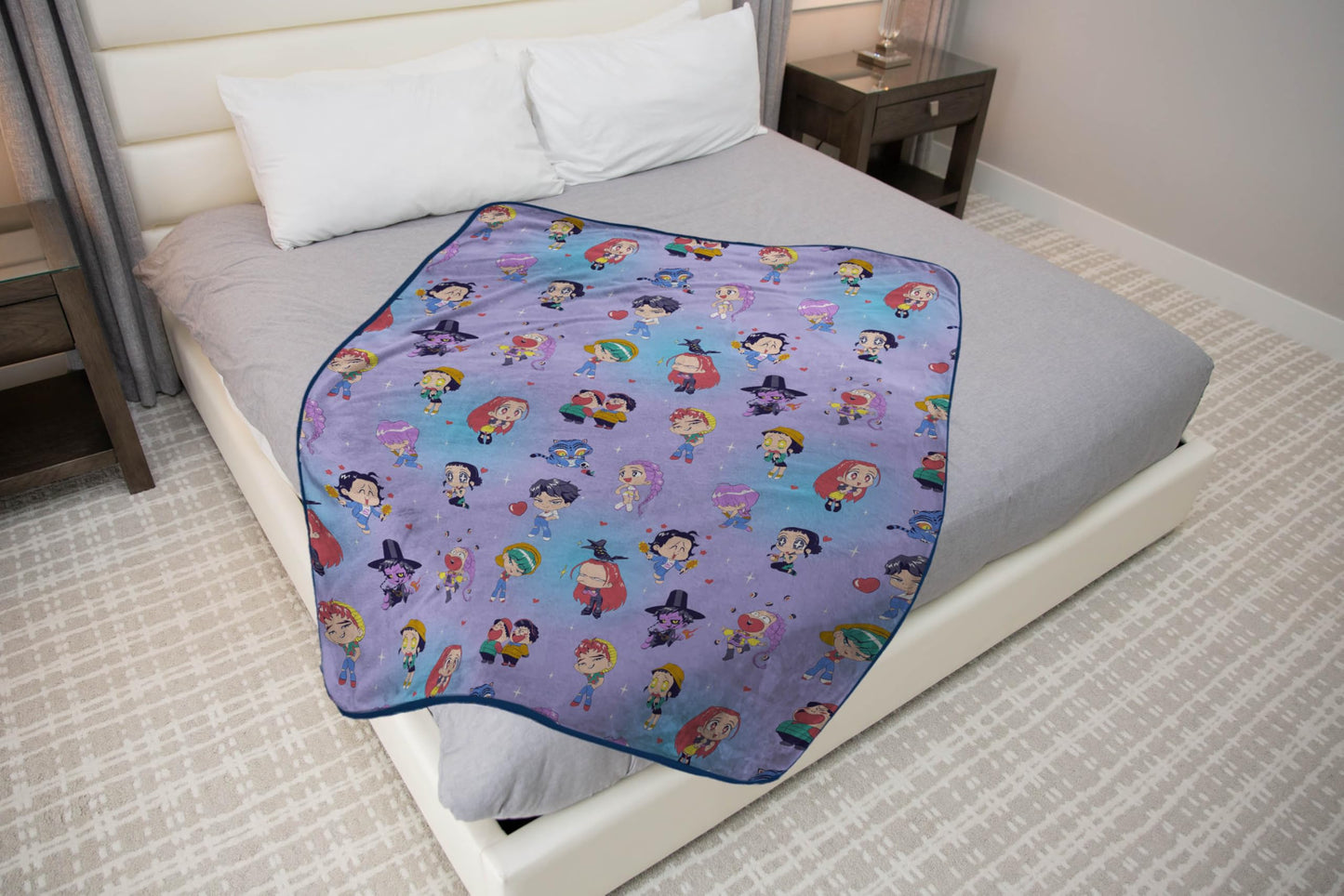 Jay Franco Kpop Demon Hunters Kids Throw Blanket - Huntrix & Saja Boys