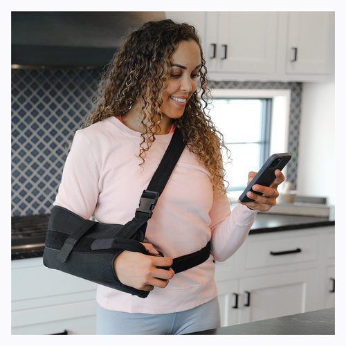 BraceAbility Abduction Shoulder Sling - Rotator Cuff Immobilizer Brace with Padded Relief Support Wedge and Ball for Right or Left Arm Pain From Post-Surgery or Tear Recovery and Subluxation (Medium)