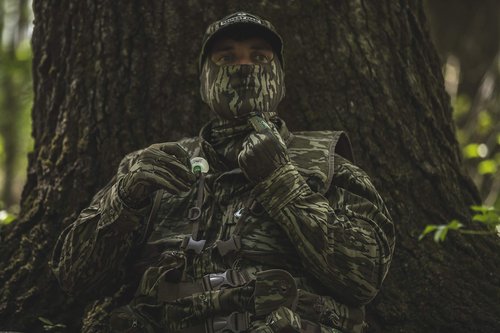 Mossy Oak Camo Hunting Face Mask, Hunting Neck Gaiter, Greenleaf