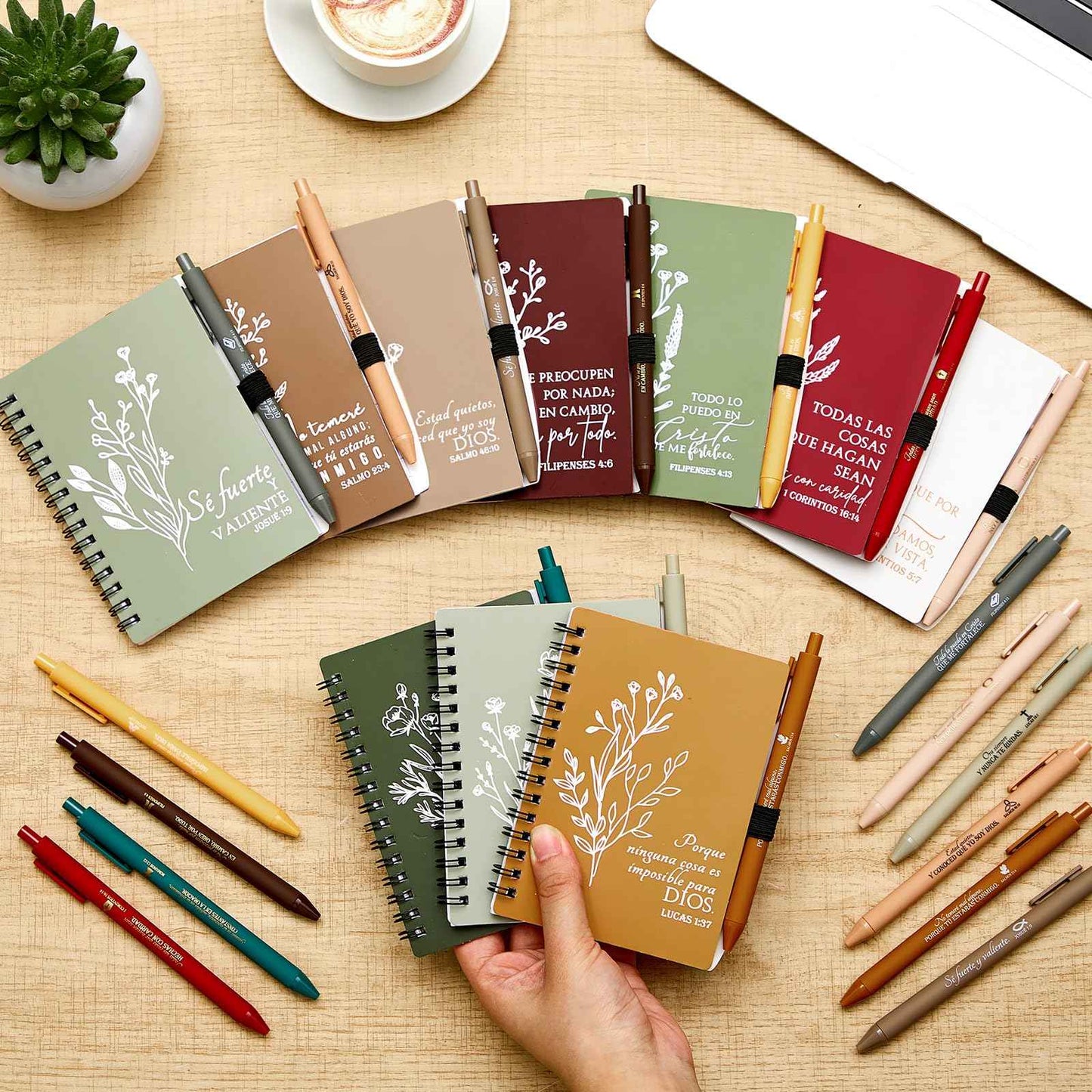 Kosiz 30 Sets Spanish Christian Gifts Christmas Bible Verse Pocket Spiral Notebooks Inspirational Small Journal and Pens for Fall Thanksgiving(Christmas Colors,Boho Flower)